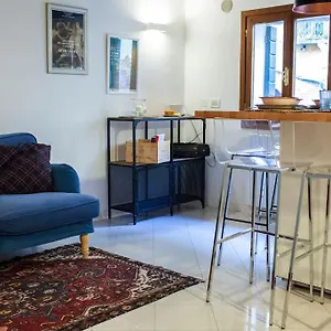 Casa vacanze Erbe Canal View Private House, Venezia